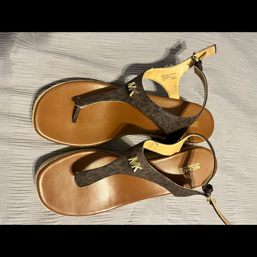 Michael Kors sandals - Picture 1 of 3